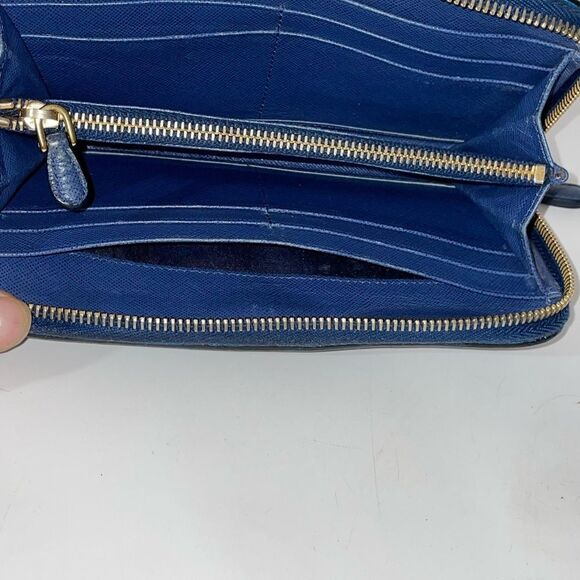 Authentic Prada Quilted Diamond Stitch Zippy Wallet - Picture 13 of 16